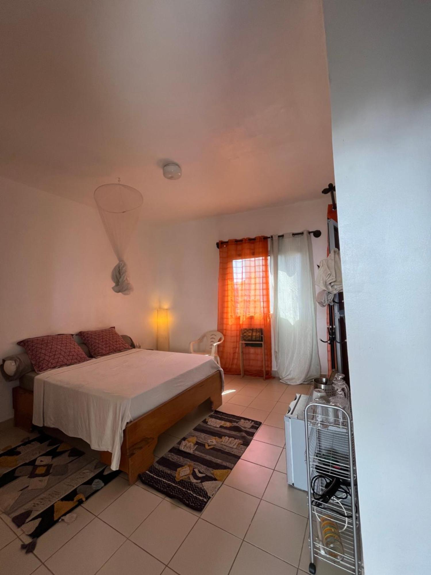 Dar Dyali Rooftop ⁿᵉᵃʳ ⁿᵍᵒʳ ᵇᵉᵃᶜʰ ᵃⁿᵈ ⁱˢˡᵃⁿᵈ Dakar Ngoại thất bức ảnh